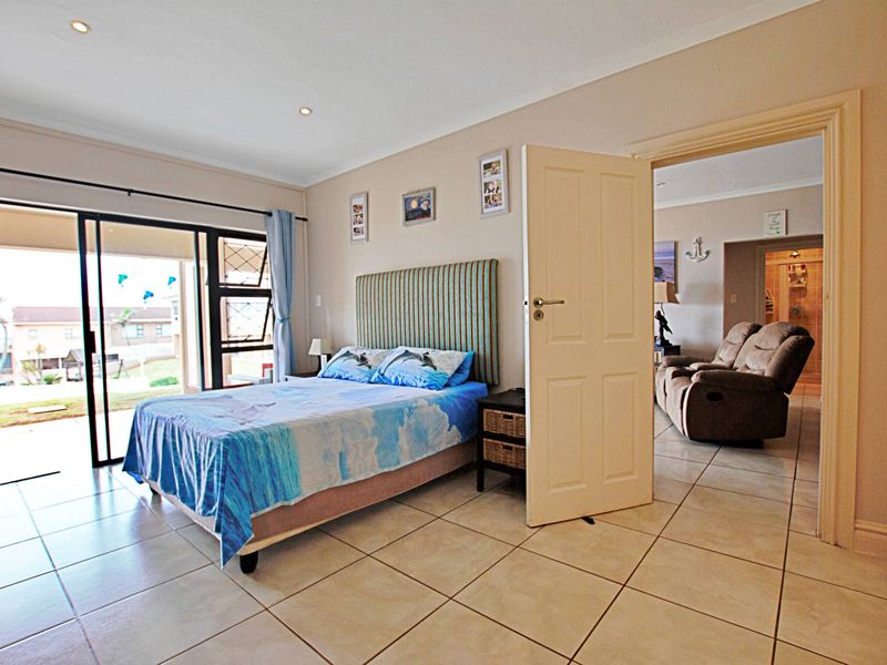 For Sale: 3-Bedroom Coastal Escape with Panoramic Sea Views - Photo 10