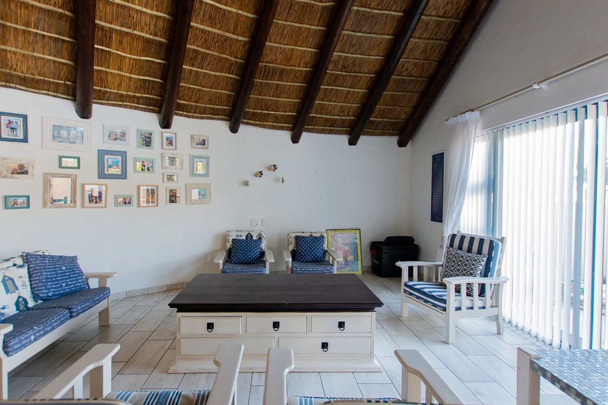 Coastal Comfort in a Secure Complex – Fully Furnished & Just 300m from the Beach - Photo 4