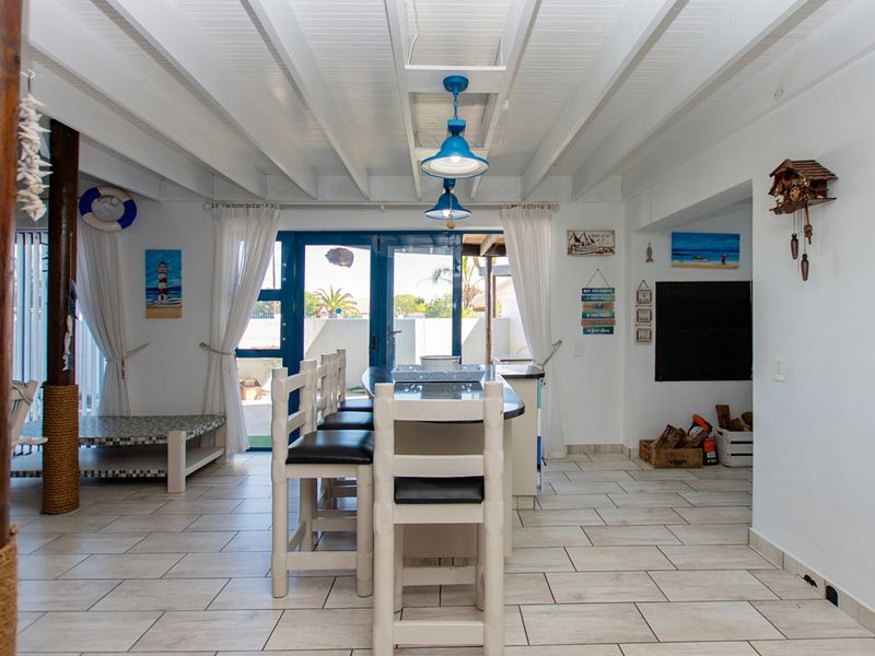 Coastal Comfort in a Secure Complex – Fully Furnished & Just 300m from the Beach - Photo 6