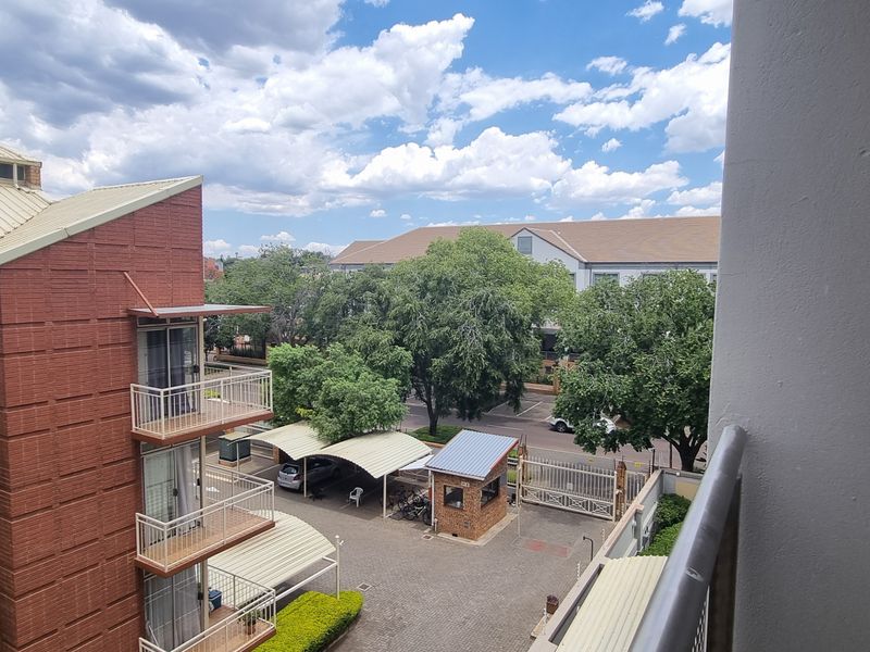 Invest in the Ultimate! - Photo 10