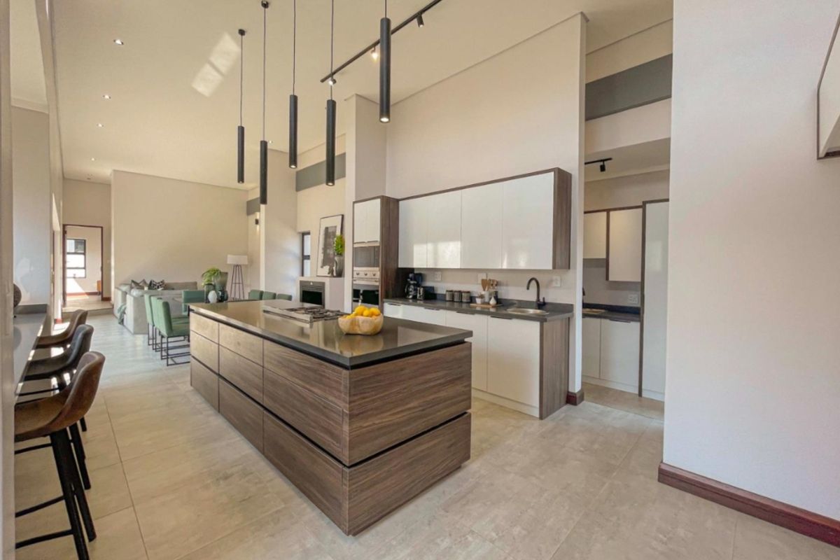 Modern 4-Bedroom Home for Sale in Midstream Meadows - Photo 4