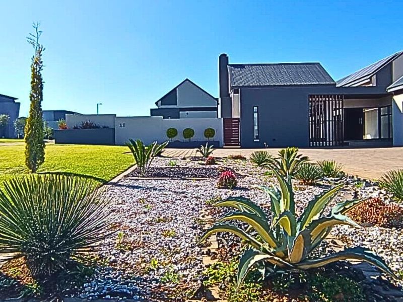 Modern 4-Bedroom Home for Sale in Midstream Meadows - Photo 3