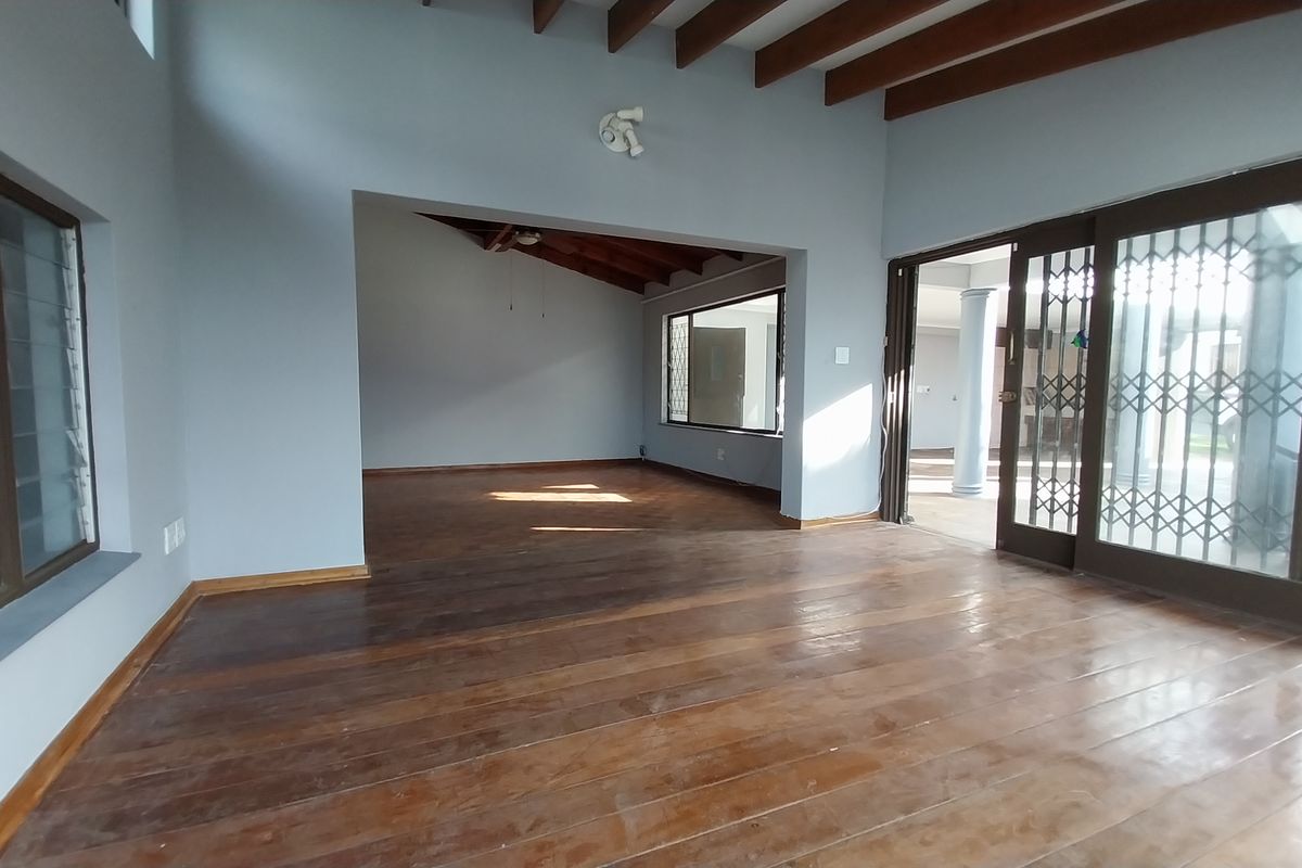 Beautiful Home with flatlet Offering Comfort, Space, and Coastal Charm - Photo 4