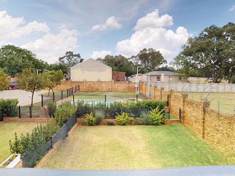 INVESTORS! Tenanted unit for sale in sought after Ebotse! - Photo 5