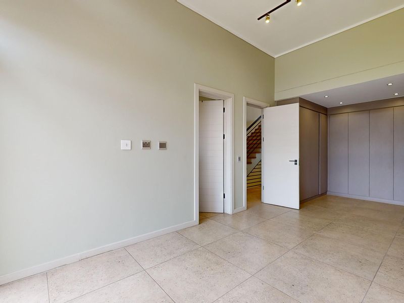 INVESTORS! Tenanted unit for sale in sought after Ebotse! - Photo 3