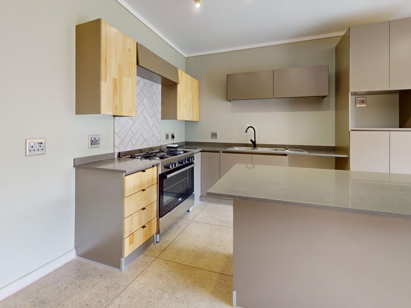 INVESTORS! Tenanted unit for sale in sought after Ebotse! - Photo 10