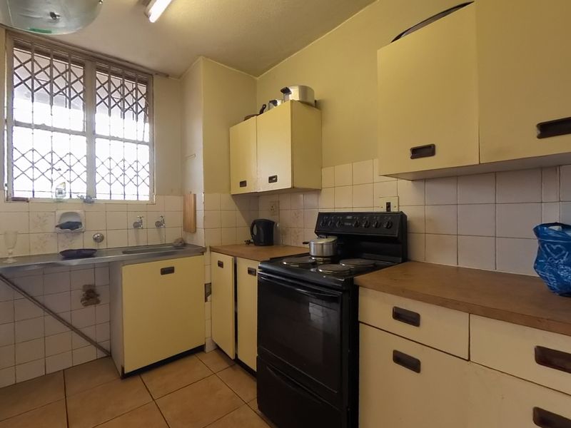 Stunning 2-Bedroom Flat In Pretoria Central—ideal location, great amenities and great value - Photo 5