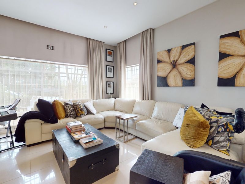 Stunning property in gated community - Dawnview - Photo 5