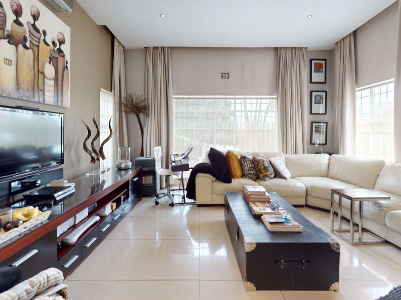 Stunning property in gated community - Dawnview - Photo 6