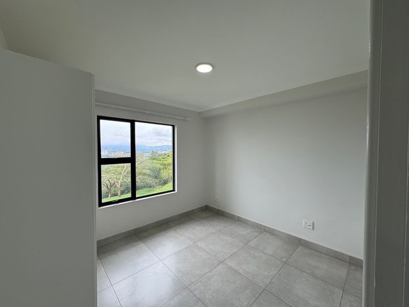 Lovely Two Bedroom Apartment to Let in Hesketh Estate - Photo 8