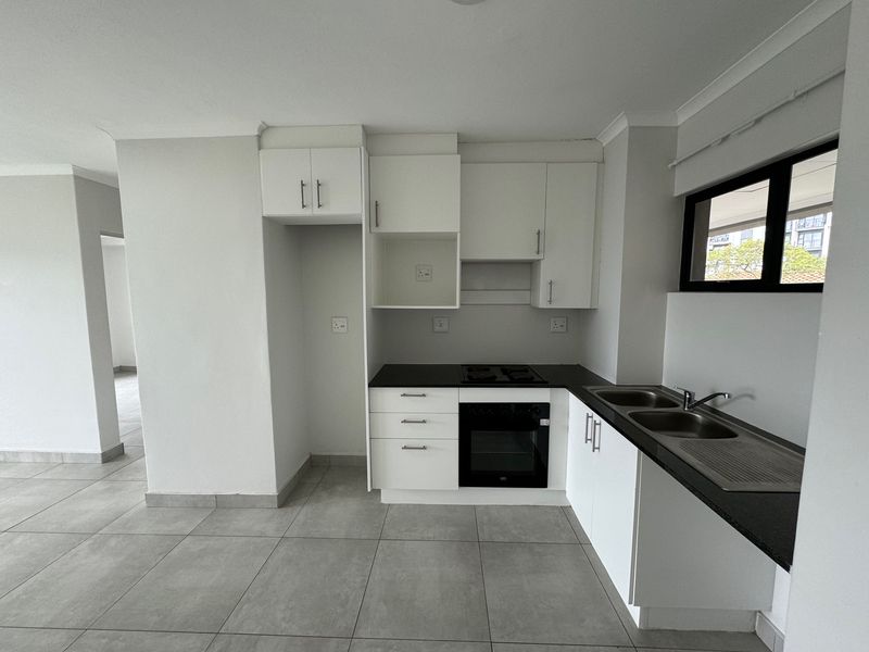 Lovely Two Bedroom Apartment to Let in Hesketh Estate - Photo 5