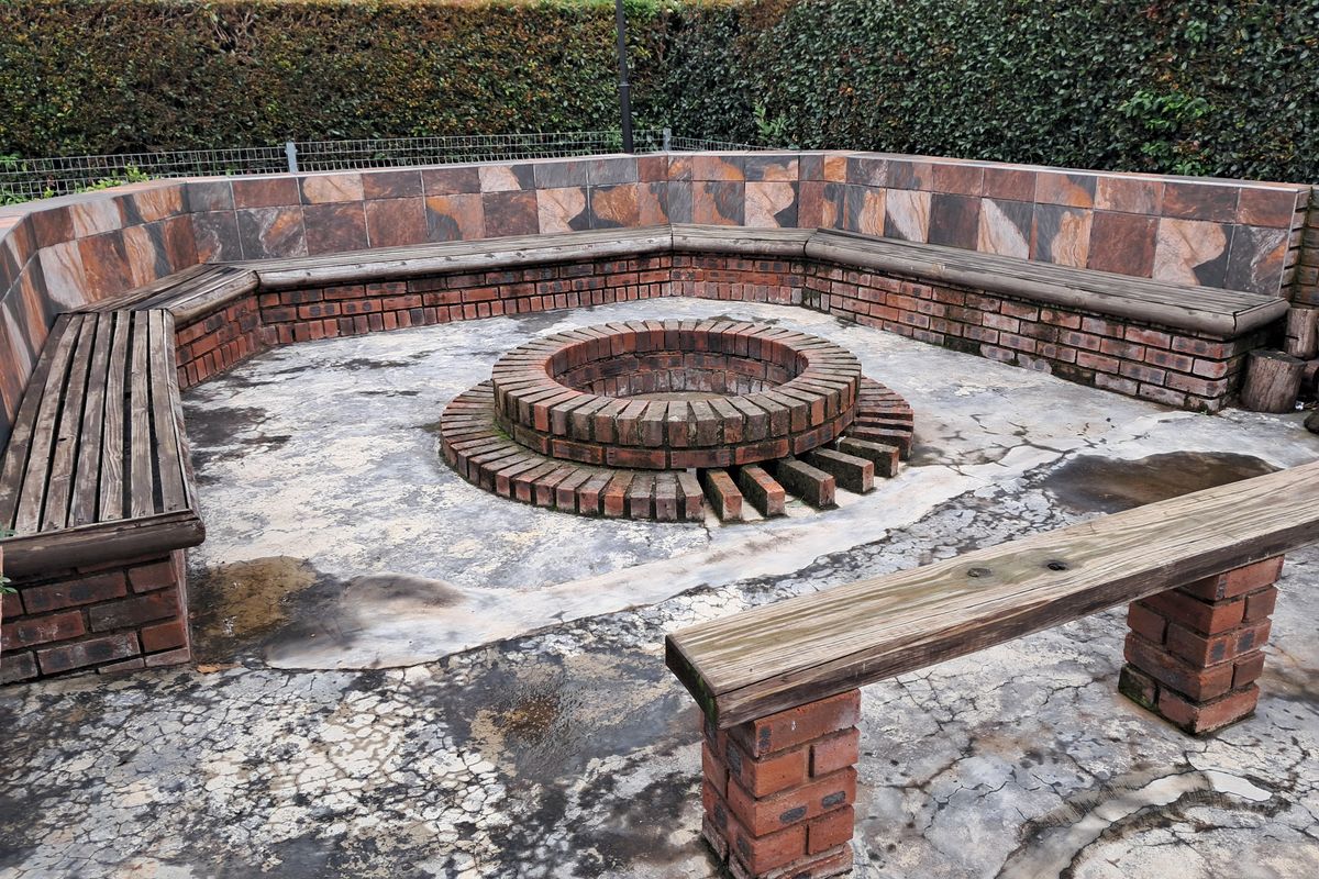 Home in the Peace of the Country - Photo 5