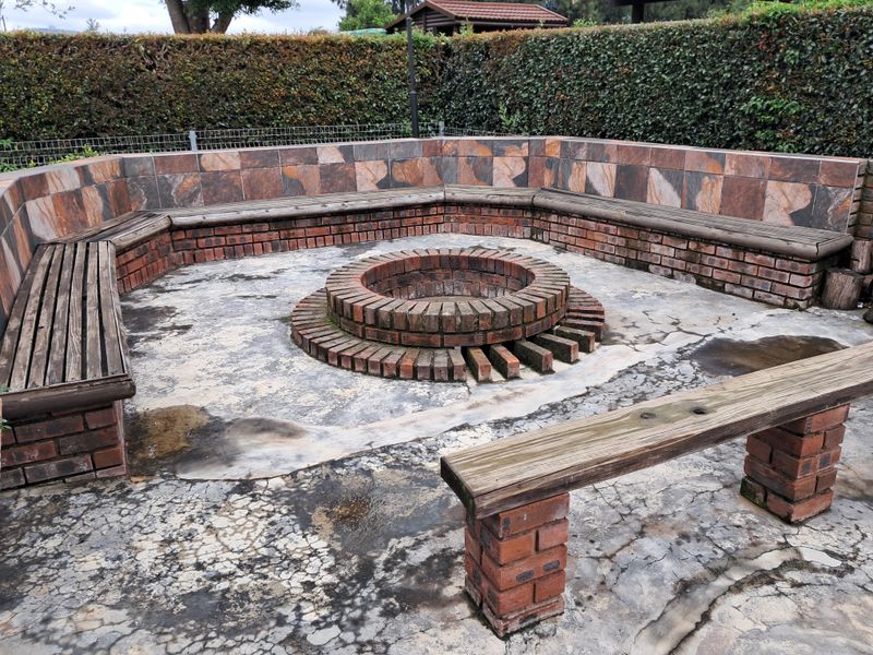 Home in the Peace of the Country - Photo 5