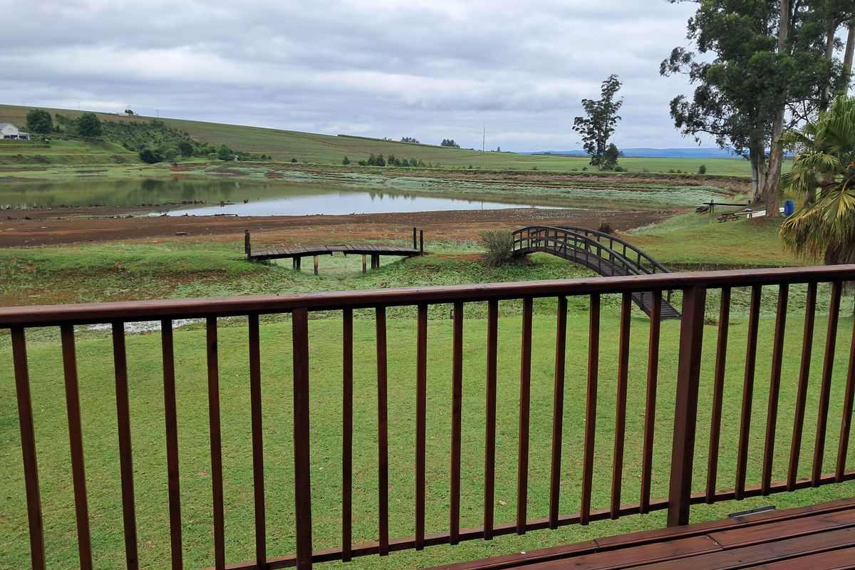 Home in the Peace of the Country - Photo 4