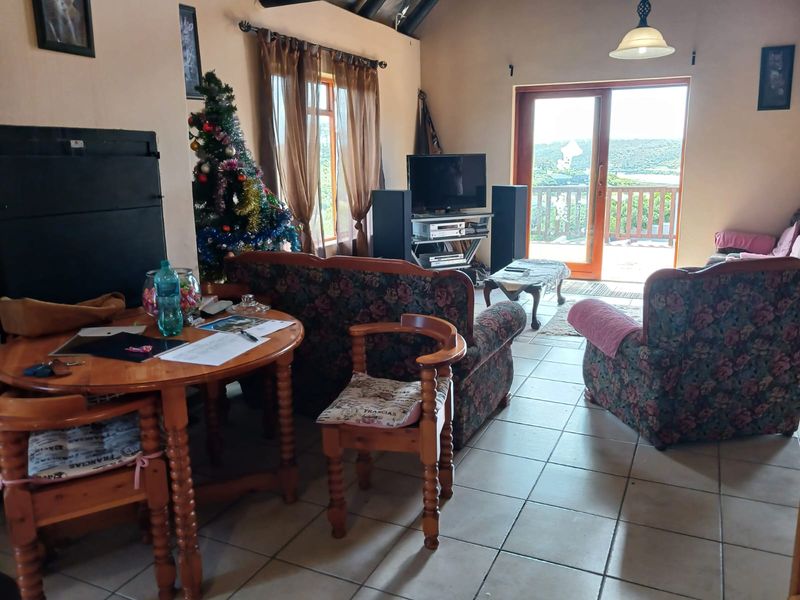 Spacious 5 Bedroom Gem! - Photo 3