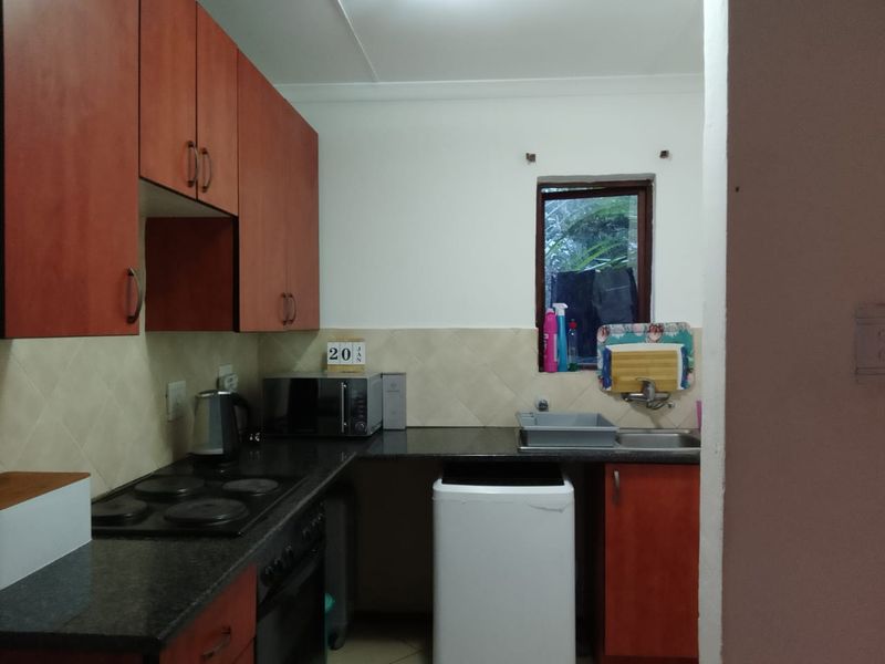 Neat Bachelor unit on 1st floor - Photo 3