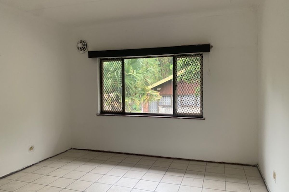 Granny flat on Shared Property in Westville North - Photo 2