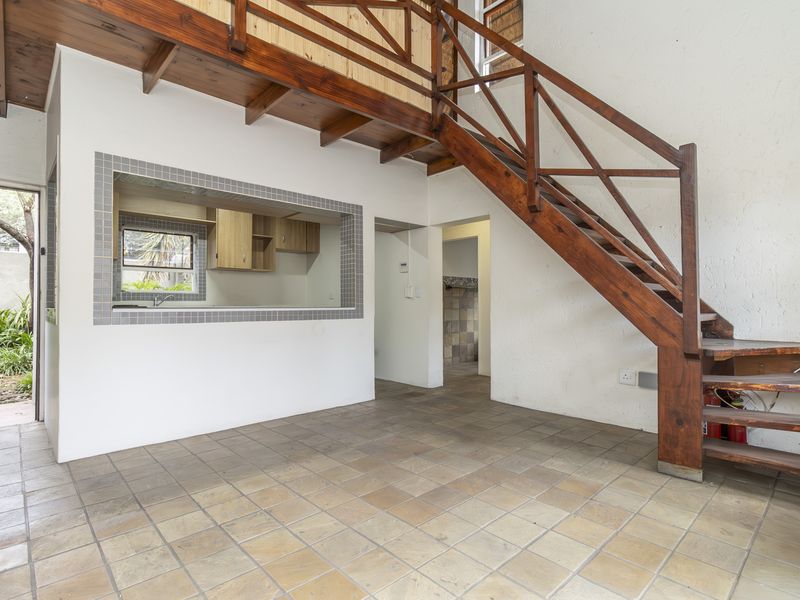 A MODERN 2 BED APARTMENT IN SHARONLEA with the perfect blend of Cozy & Style !! - Photo 2