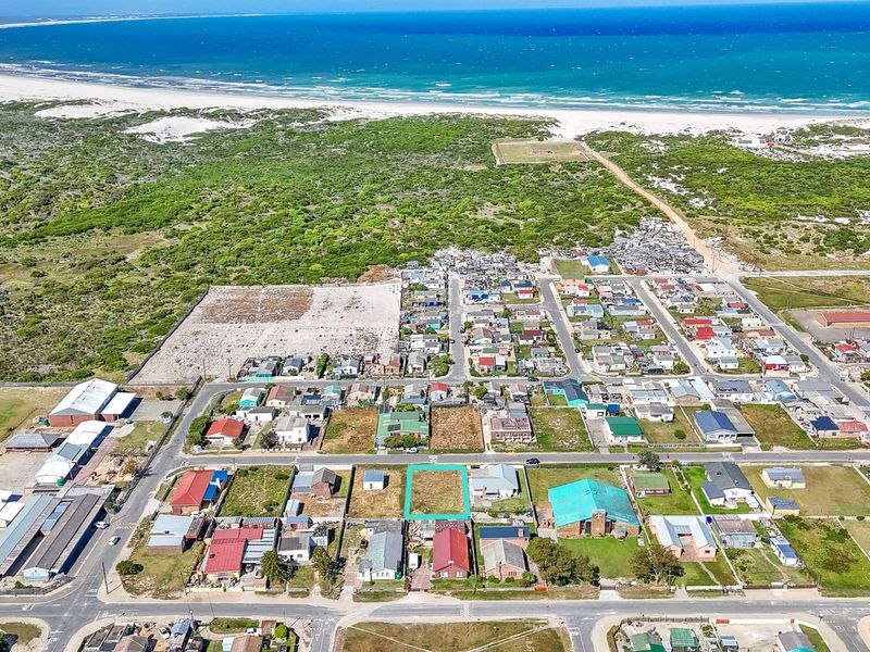 Discover an opportunity to build your vision in Struisbaai North! - Photo 2