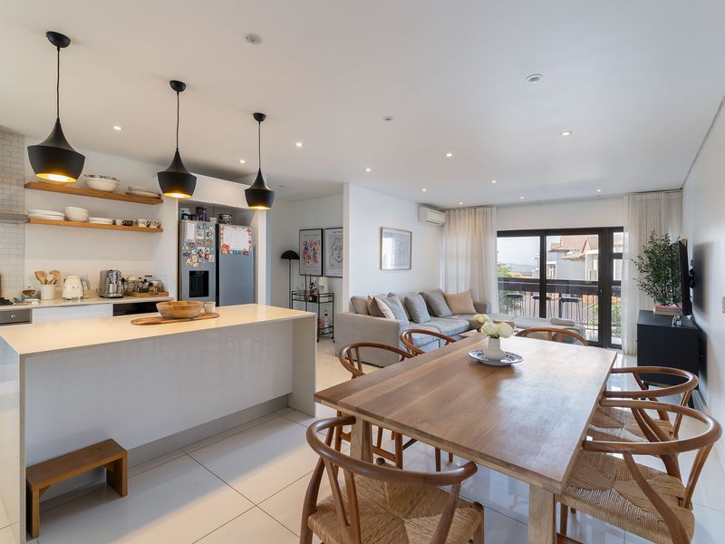 The quintessence of finesse features and affordable estate living! - Photo 1