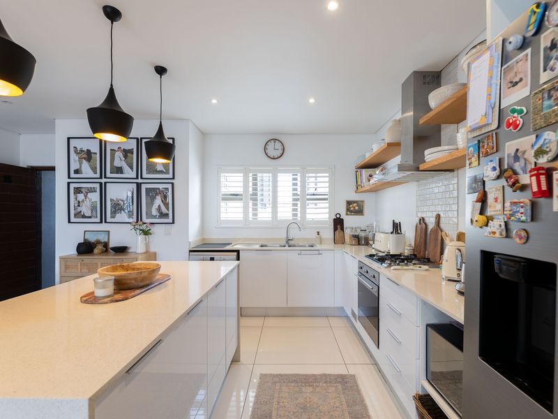 The quintessence of finesse features and affordable estate living! - Photo 6