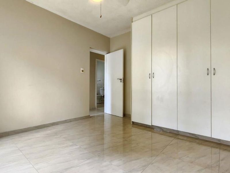 Spacious 3bedroom Stylish Ground-Floor Apartment! - Photo 7