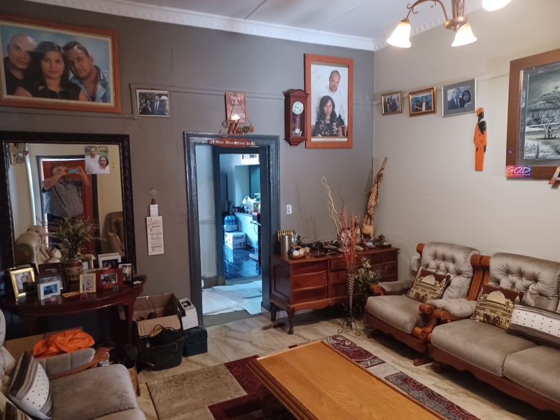 Newly renovated 4 bedroom home for sale in Lennoxton - Photo 3