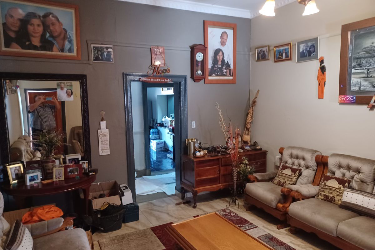 Newly renovated 4 bedroom home for sale in Lennoxton - Photo 3