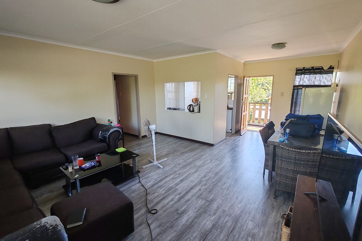 Modern Two-Bedroom Home with Prepaid Electricity - Photo 4