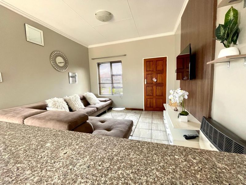 Neat as a pin three bedroom townhouse for sale in Trichardt - Photo 5