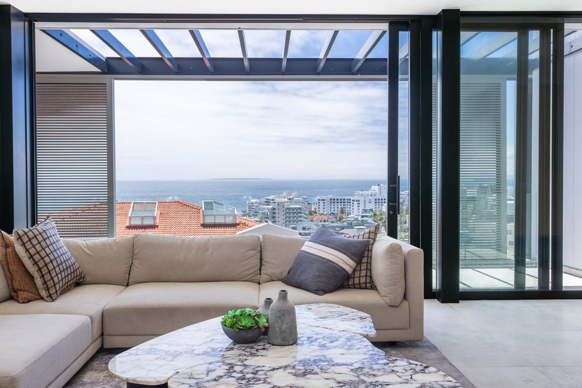 Luxury Redefined: 4-Level Home on Cape Town’s Iconic Atlantic Seaboard - Photo 2