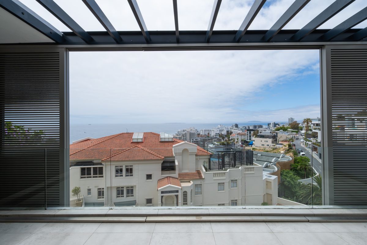 Luxury Redefined: 4-Level Home on Cape Town’s Iconic Atlantic Seaboard - Photo 5