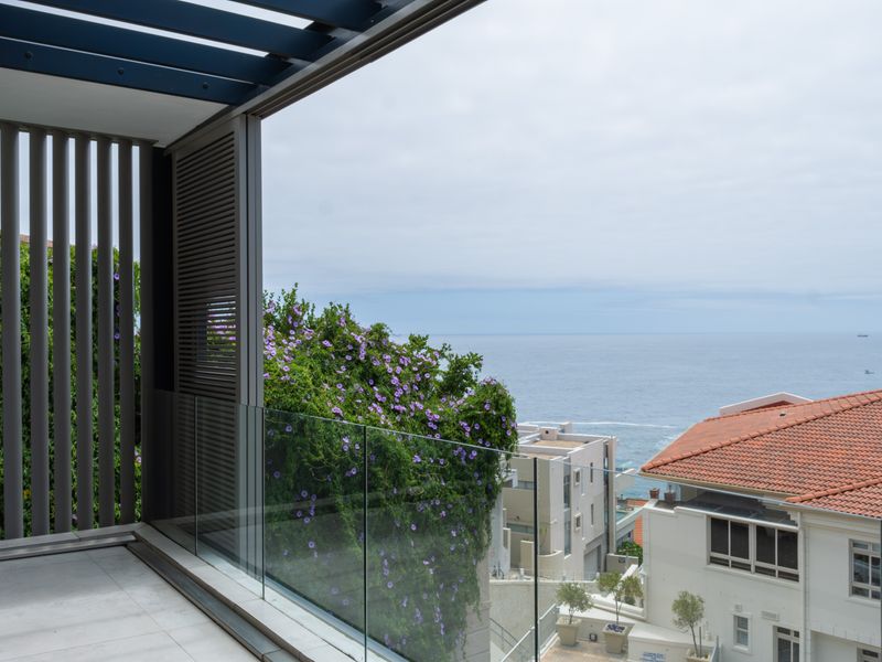 Luxury Redefined: 4-Level Home on Cape Town’s Iconic Atlantic Seaboard - Photo 4