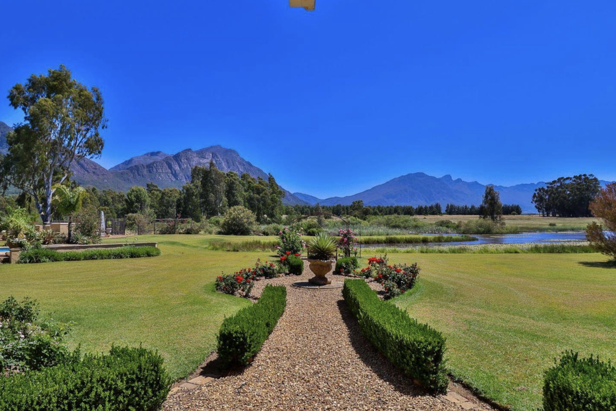 Sublime Gentleman’s Country Estate: Magnificent Luxury Lifestyle Farm - Photo 5