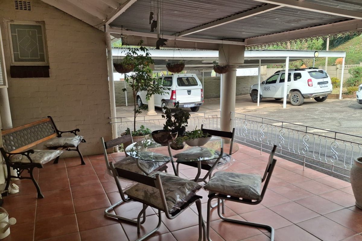 Versatile Family Home with Multiple Income Streams - Photo 4