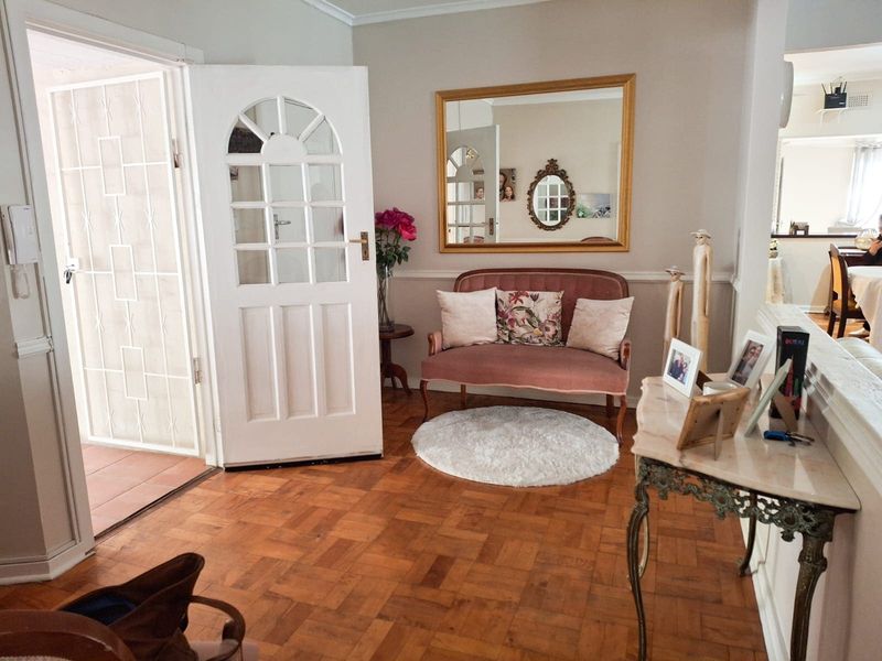 Versatile Family Home with Multiple Income Streams - Photo 5