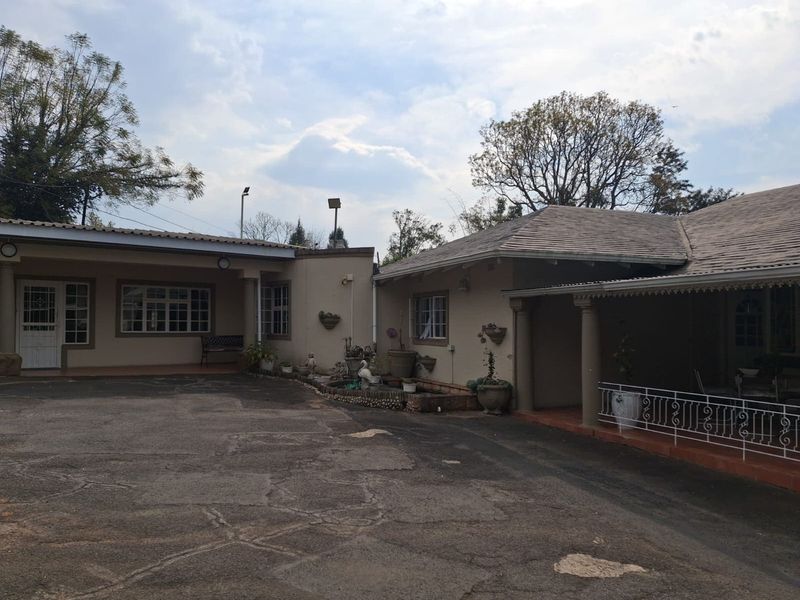 Versatile Family Home with Multiple Income Streams - Photo 8