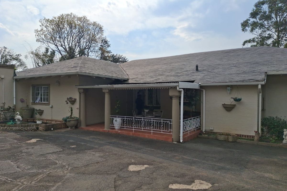 Versatile Family Home with Multiple Income Streams - Photo 2