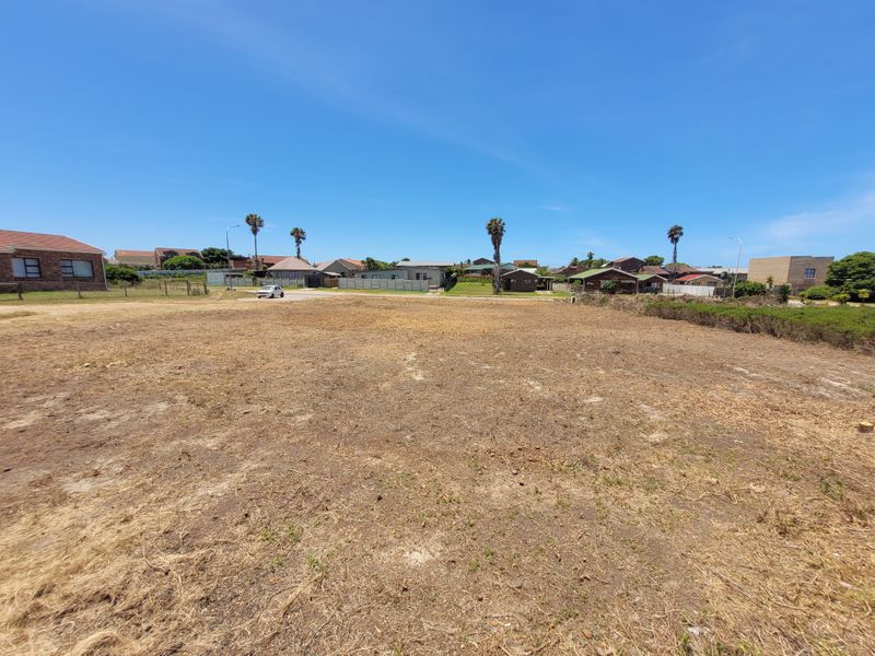 A Blank Canvas at the Sea in C Place, Jeffreys Bay - Photo 5