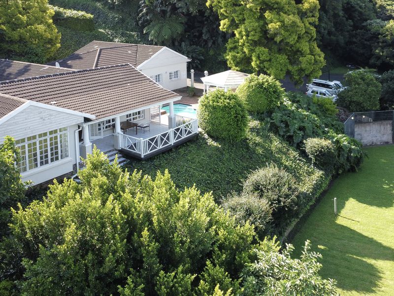 Elegant home with 4 income generating flatlets - Photo 4