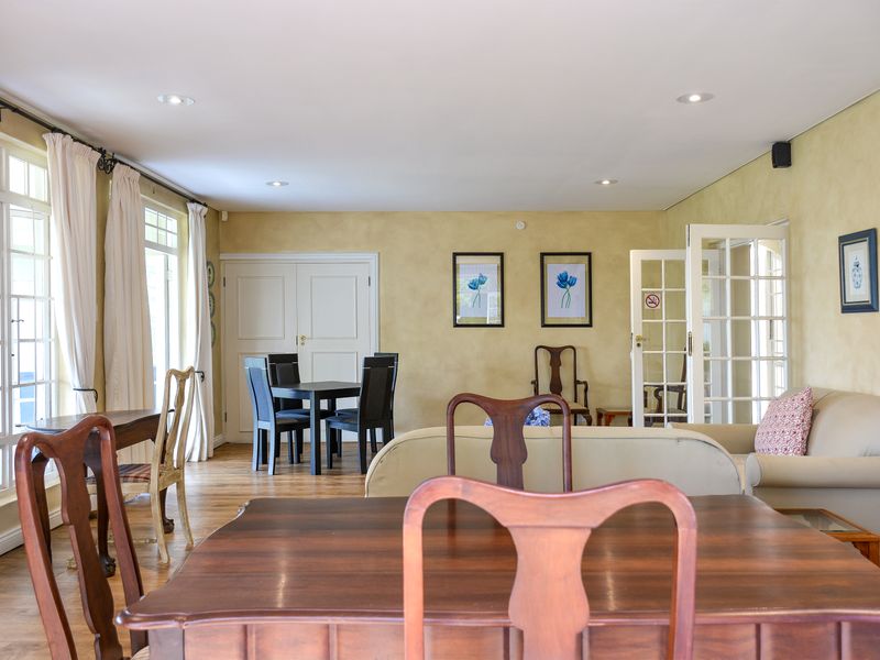 Elegant home with 4 income generating flatlets - Photo 9