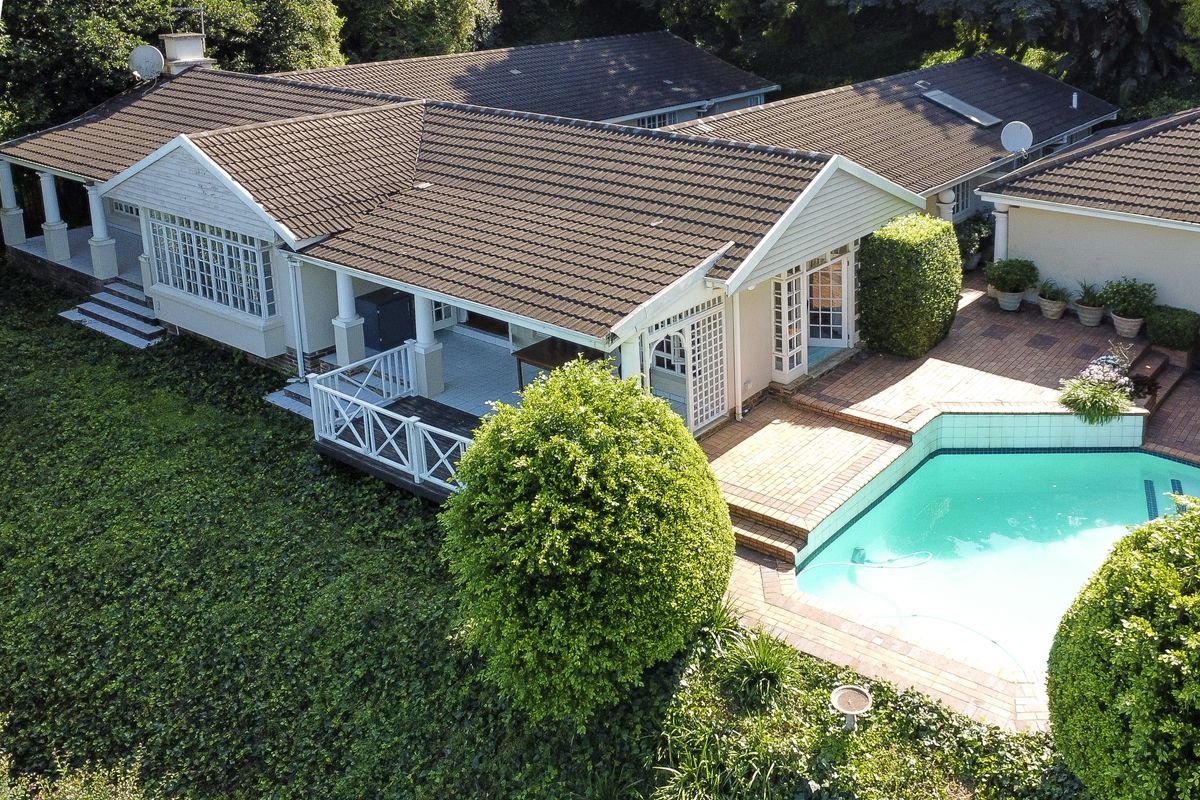 Elegant home with 4 income generating flatlets - Photo 5