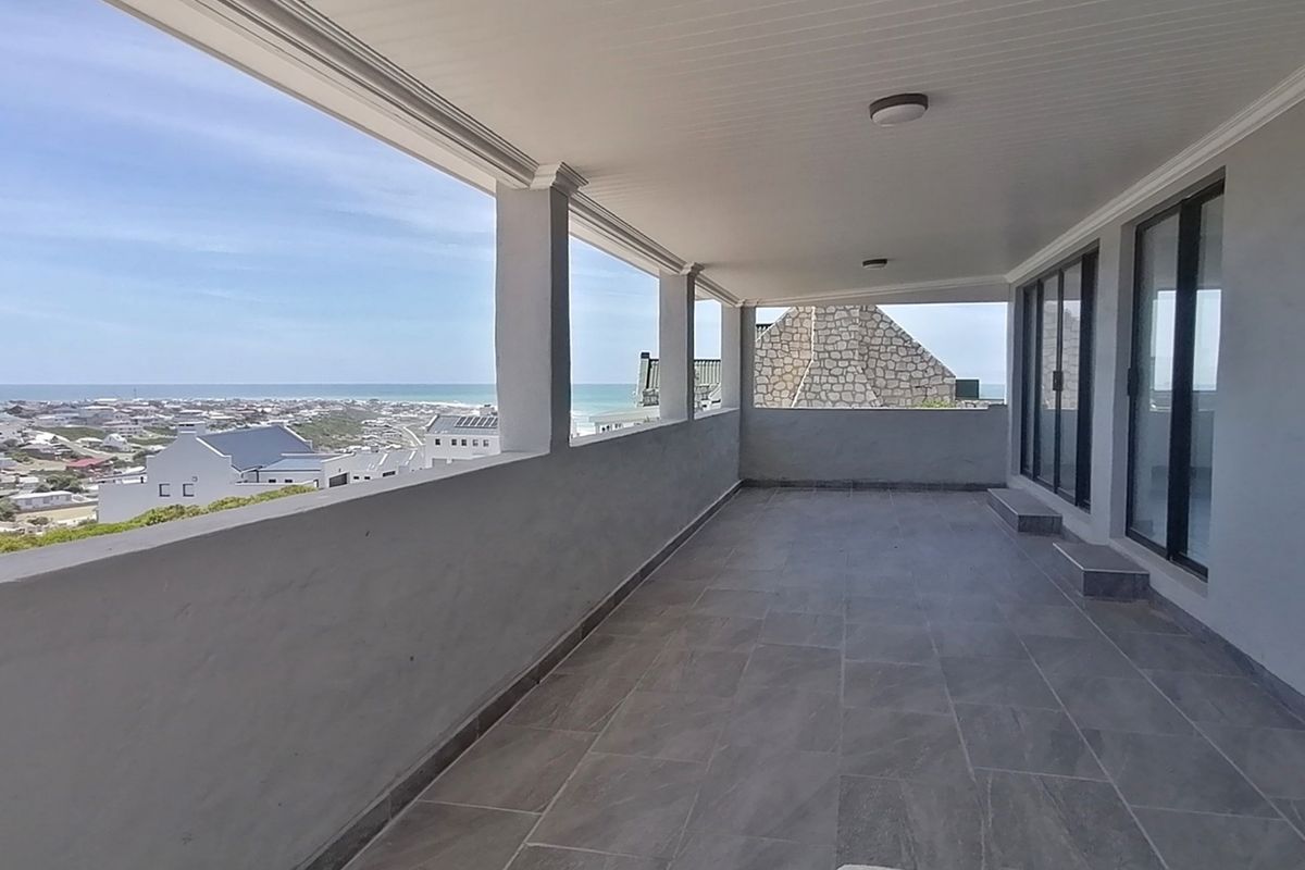 Modern Coastal Dream in a Private Nature Reserve - Photo 3