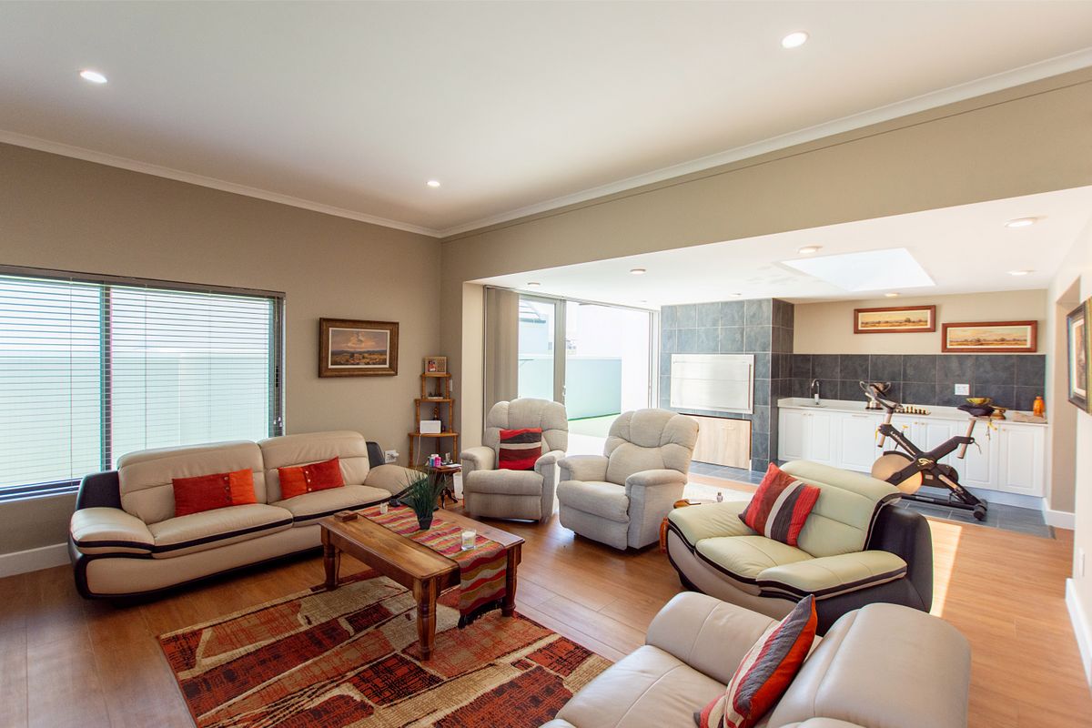 Two-Bedroom Home with Study, Designed for Easy Living - Photo 5