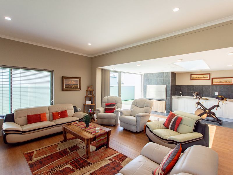 Two-Bedroom Home with Study, Designed for Easy Living - Photo 5