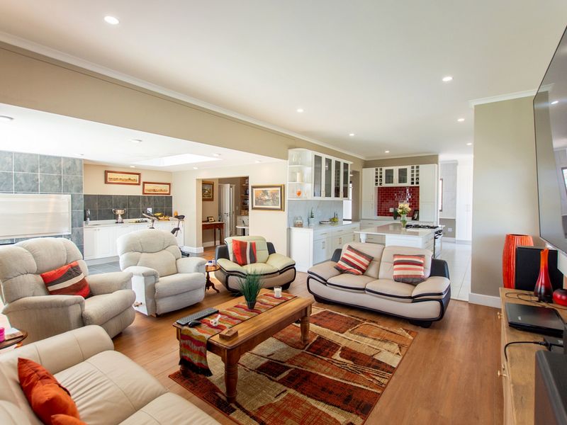 Two-Bedroom Home with Study, Designed for Easy Living - Photo 4