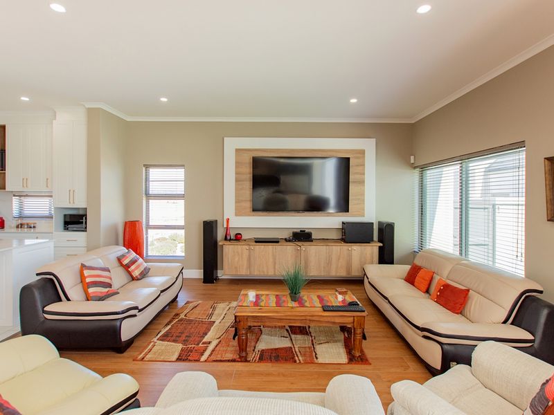 Two-Bedroom Home with Study, Designed for Easy Living - Photo 2