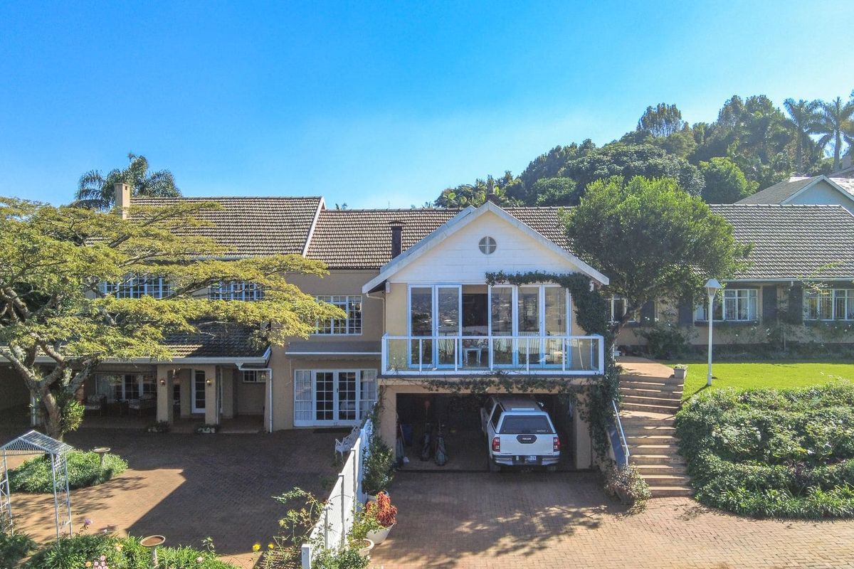 Grand Traditional Home with Breathtaking Views Over Pietermaritzburg – 7 Bedrooms, 6 Bathrooms, Pool - Photo 4