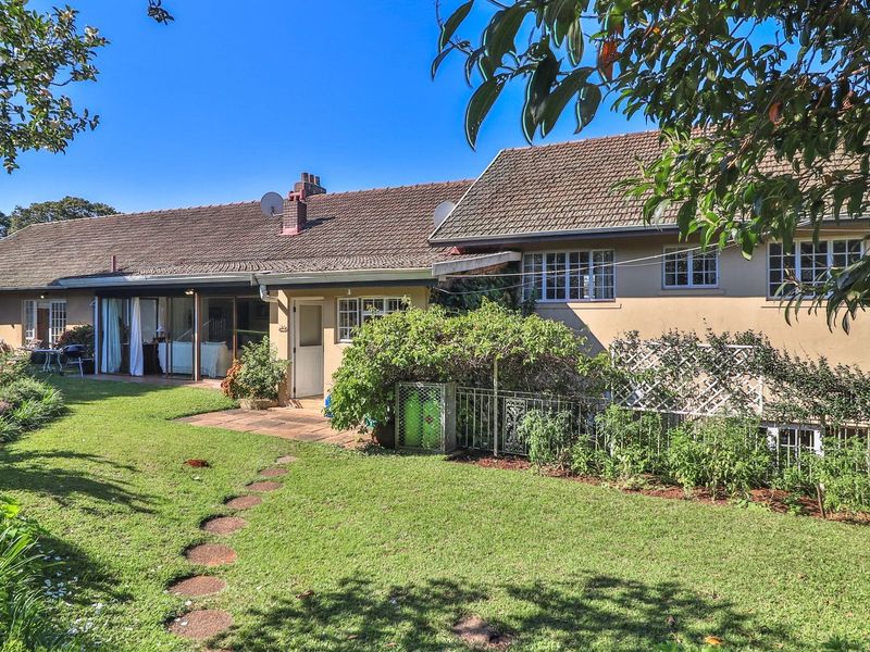 Grand Traditional Home with Breathtaking Views Over Pietermaritzburg – 7 Bedrooms, 6 Bathrooms, Pool - Photo 6