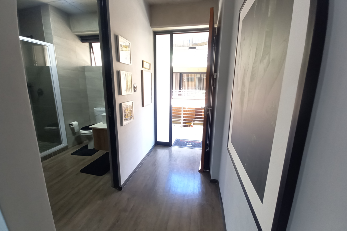 Modern Lock-Up-and-Go Apartment in Prime Menlo Park - Photo 4